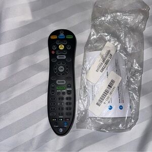 AT&T U-Verse S30-S1B universal remote control. New with instructions.